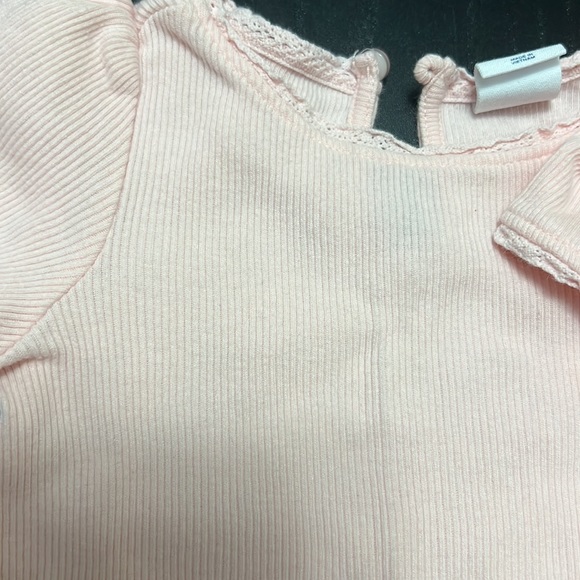 Baby gap cluny bodysuit - Picture 3 of 4